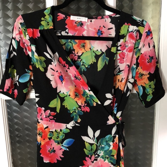 Summer dress - Picture 2 of 5